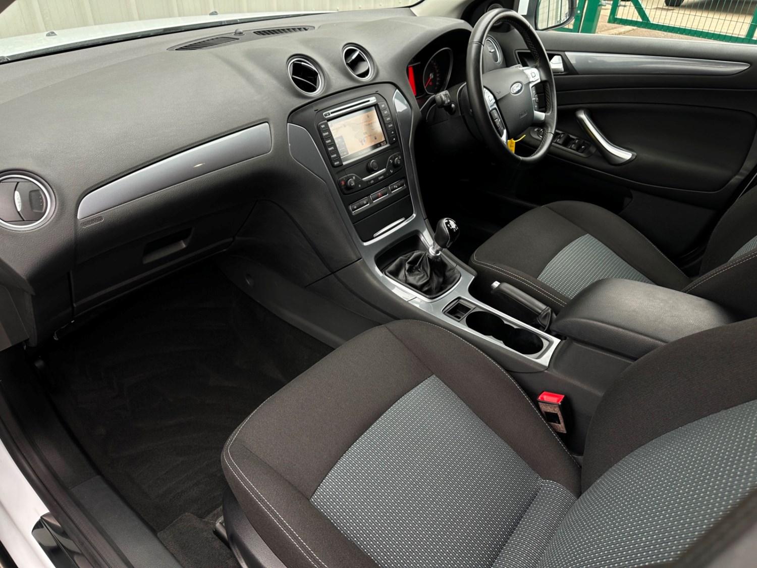 Ford Mondeo Listing Image