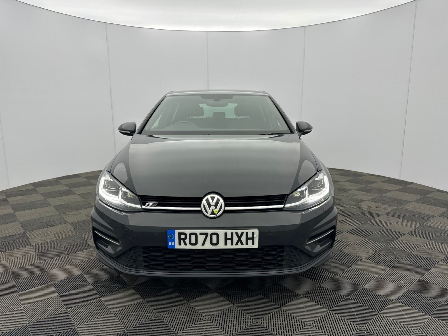 Volkswagen Golf Listing Image