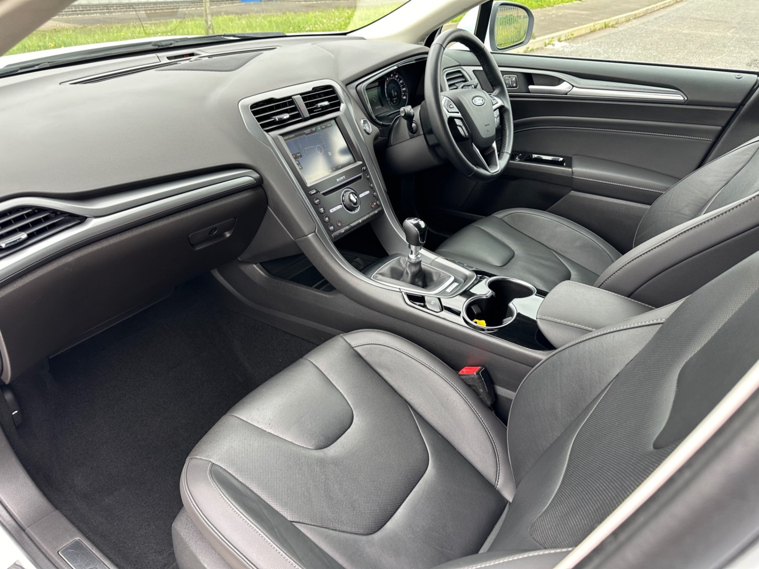 Ford Mondeo Listing Image