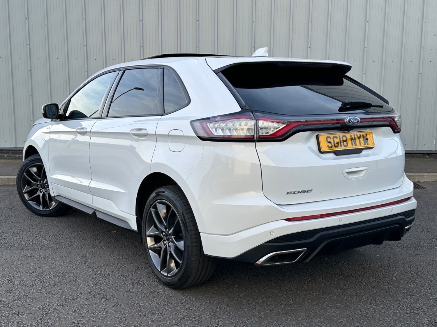 Ford Edge Listing Image