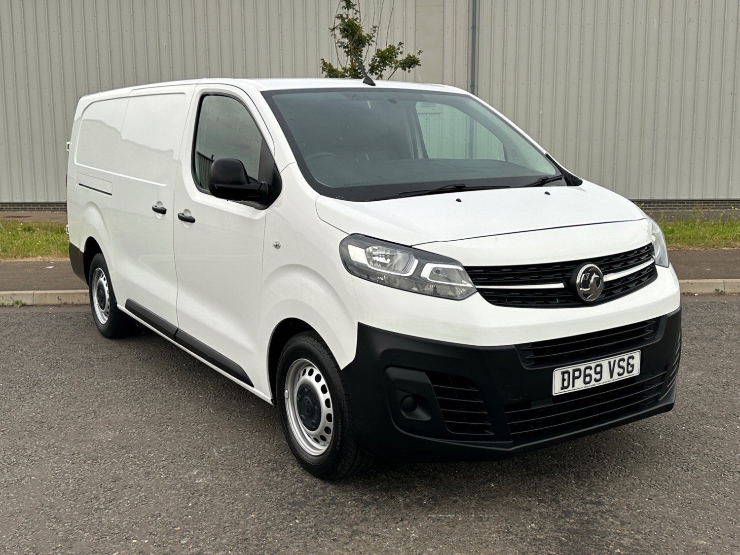 Vauxhall Vivaro Listing Image