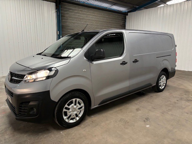 Vauxhall Vivaro Listing Image