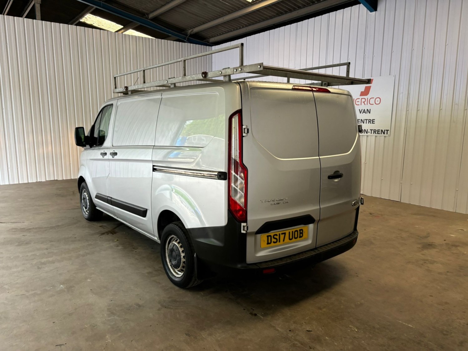 Ford Transit Custom Listing Image