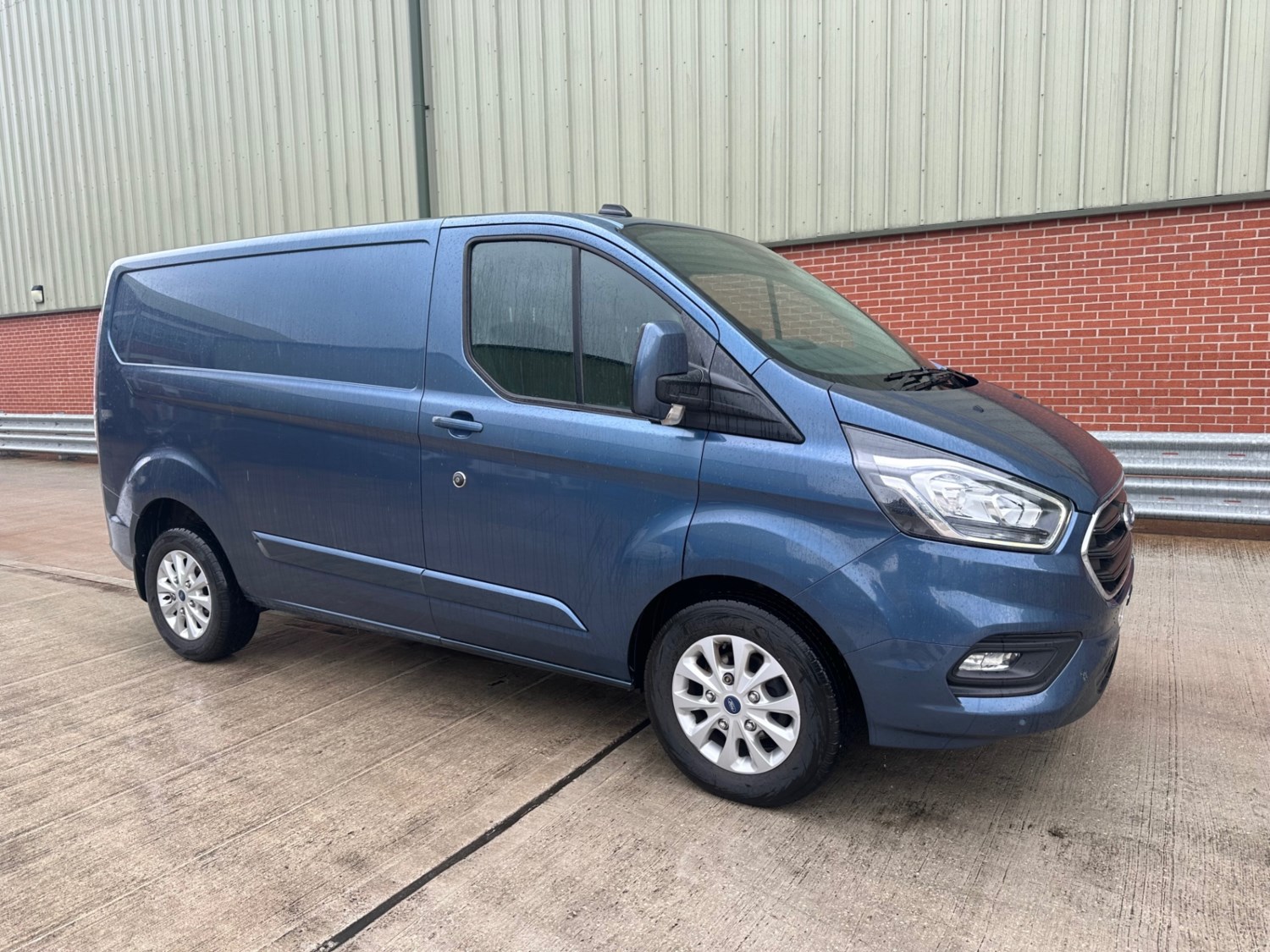 Ford Transit Custom Listing Image