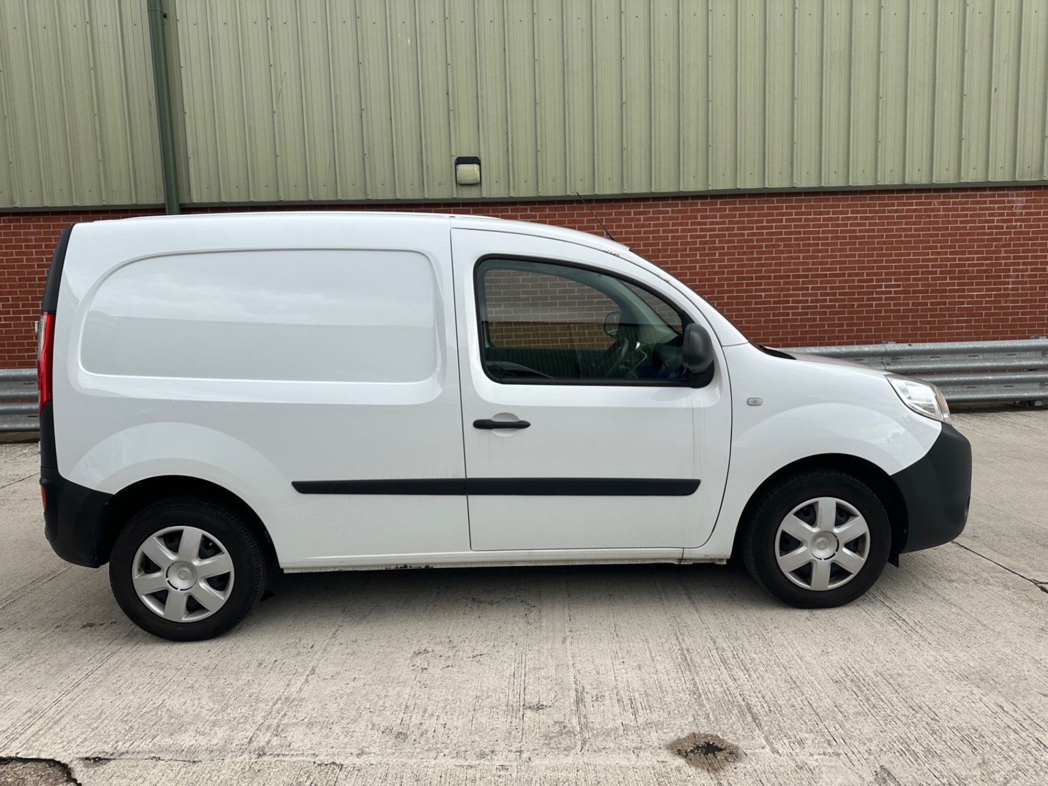 Nissan NV250 Listing Image