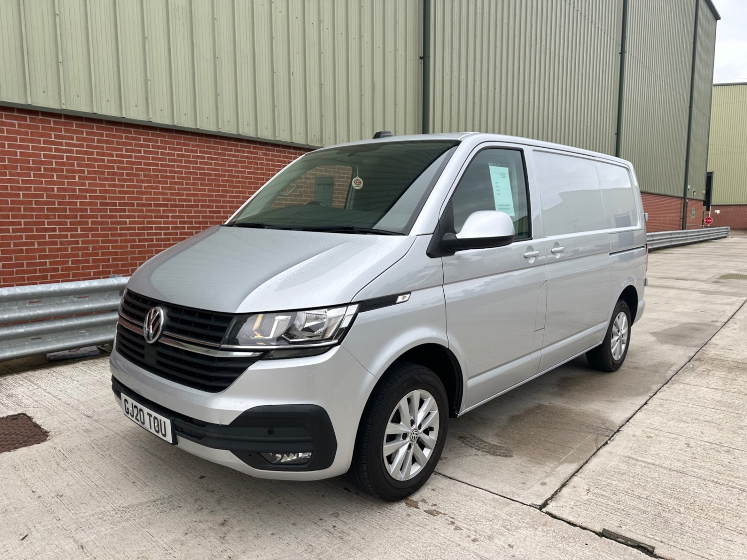 Volkswagen Transporter Listing Image