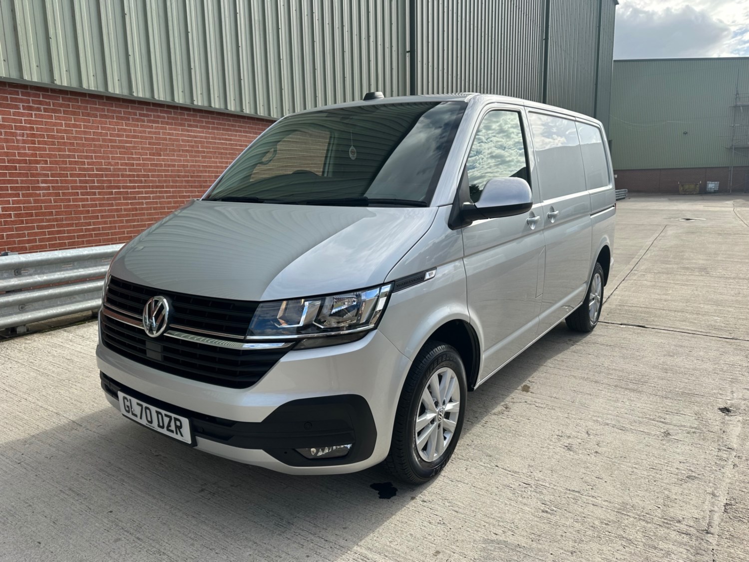 Volkswagen Transporter Listing Image