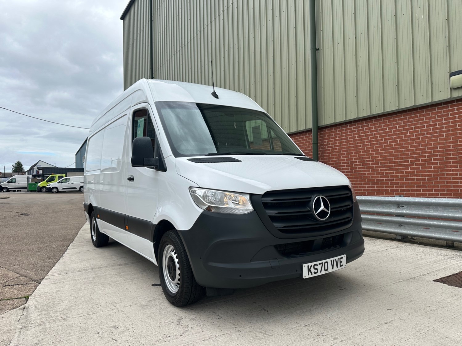 Mercedes-Benz Sprinter Listing Image