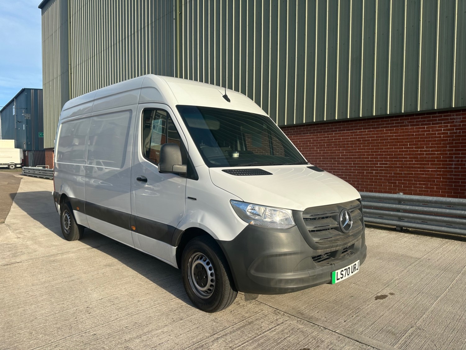 Mercedes-Benz Sprinter Listing Image