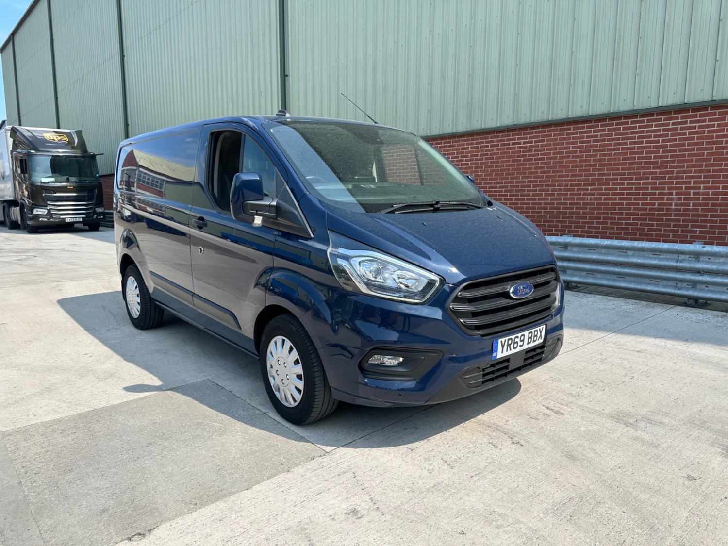 Ford Transit Custom Listing Image