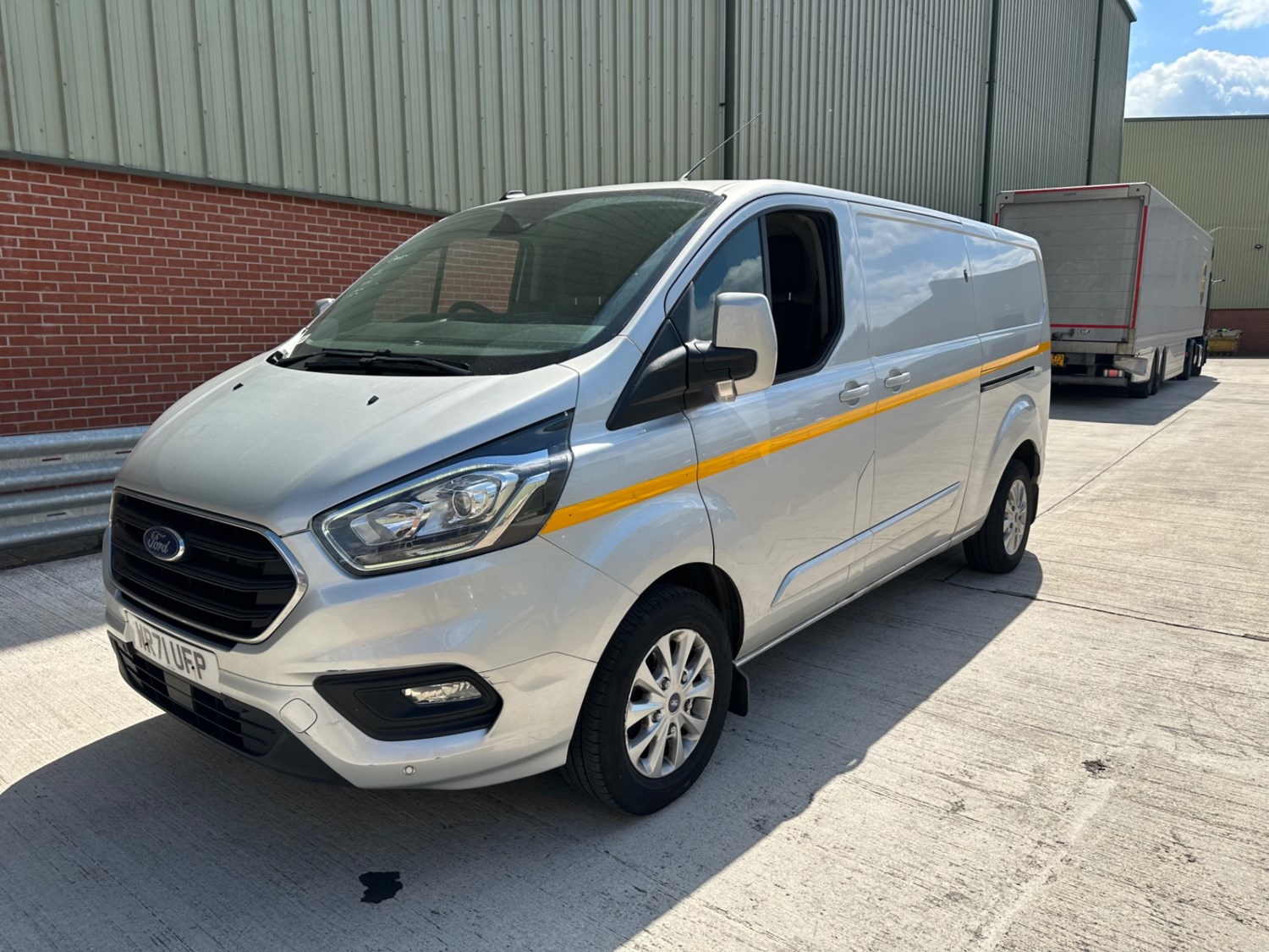 Ford Transit Custom Listing Image