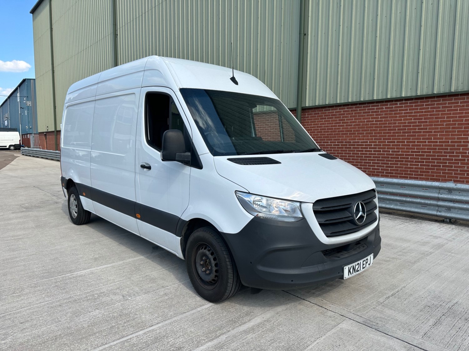 Mercedes-Benz Sprinter Listing Image