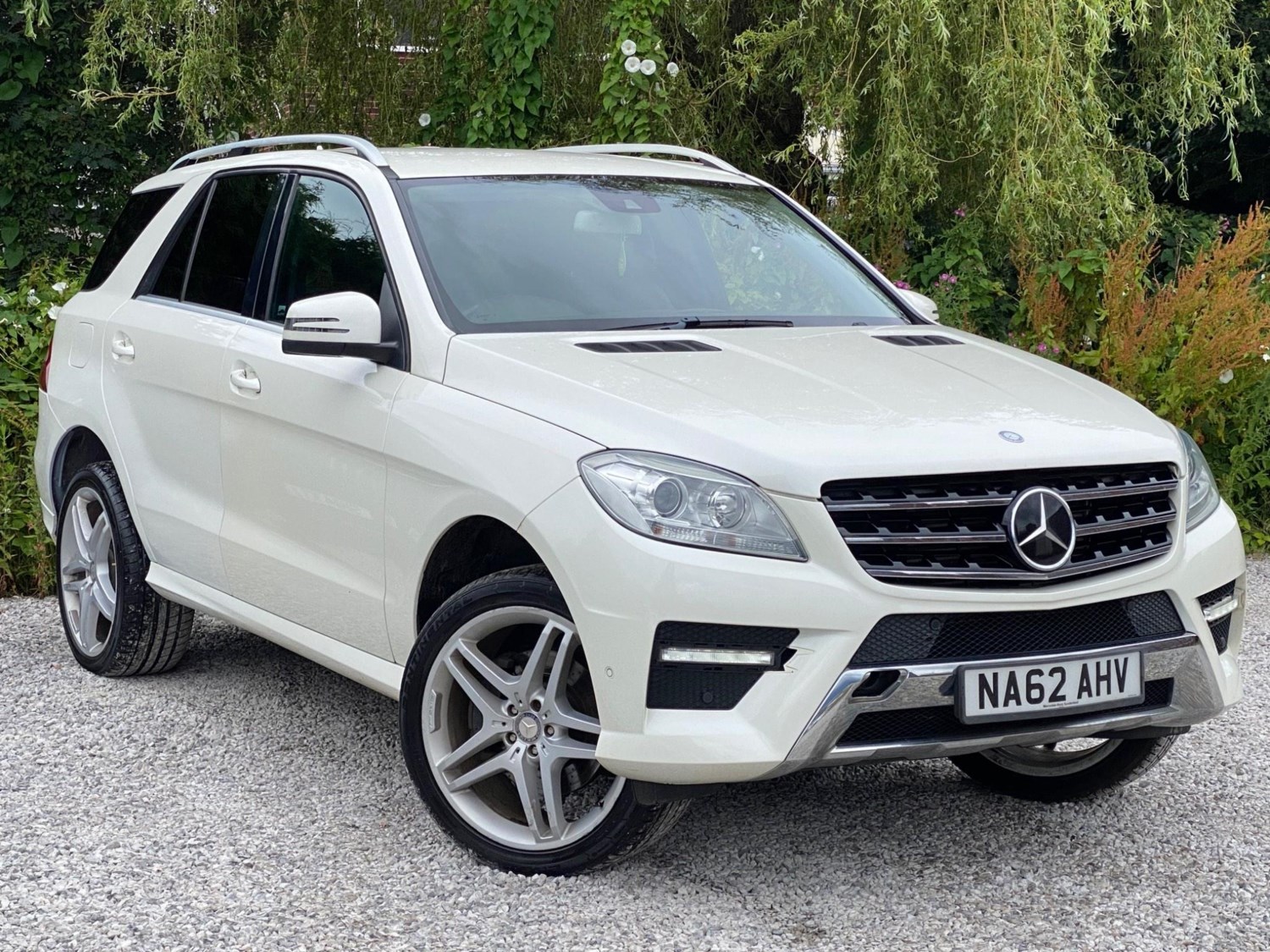 Mercedes-Benz M-Class Listing Image