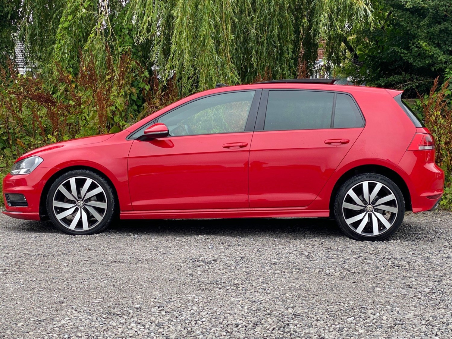 Volkswagen Golf Listing Image