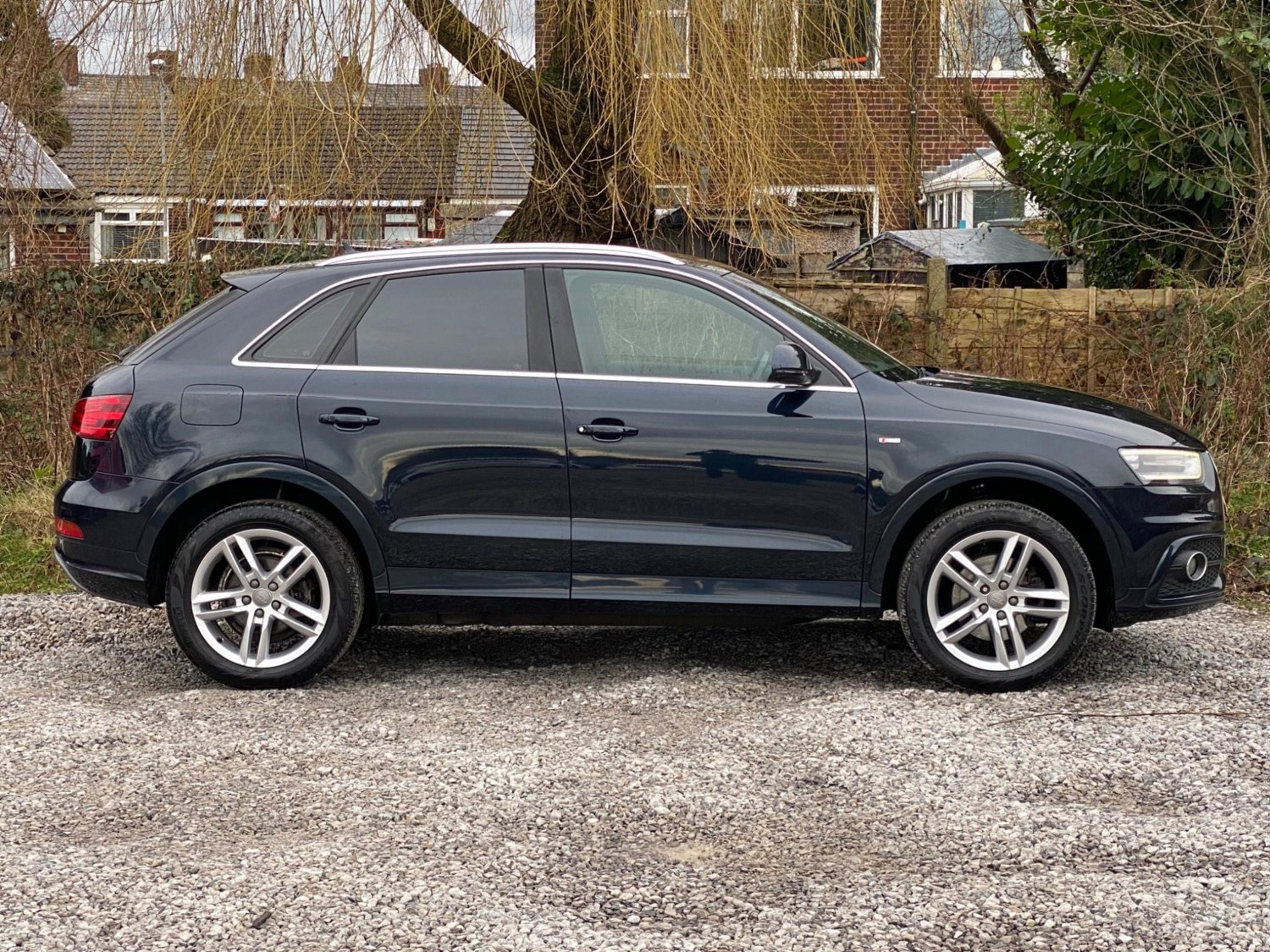 Audi Q3 Listing Image