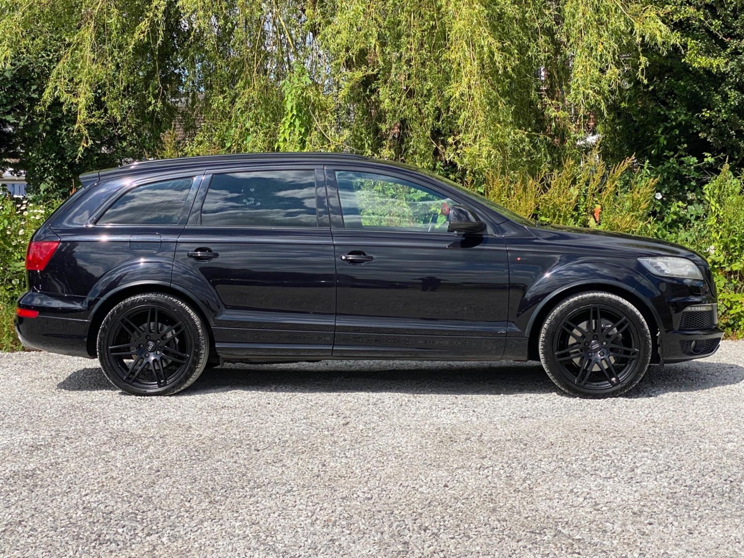 Audi Q7 Listing Image