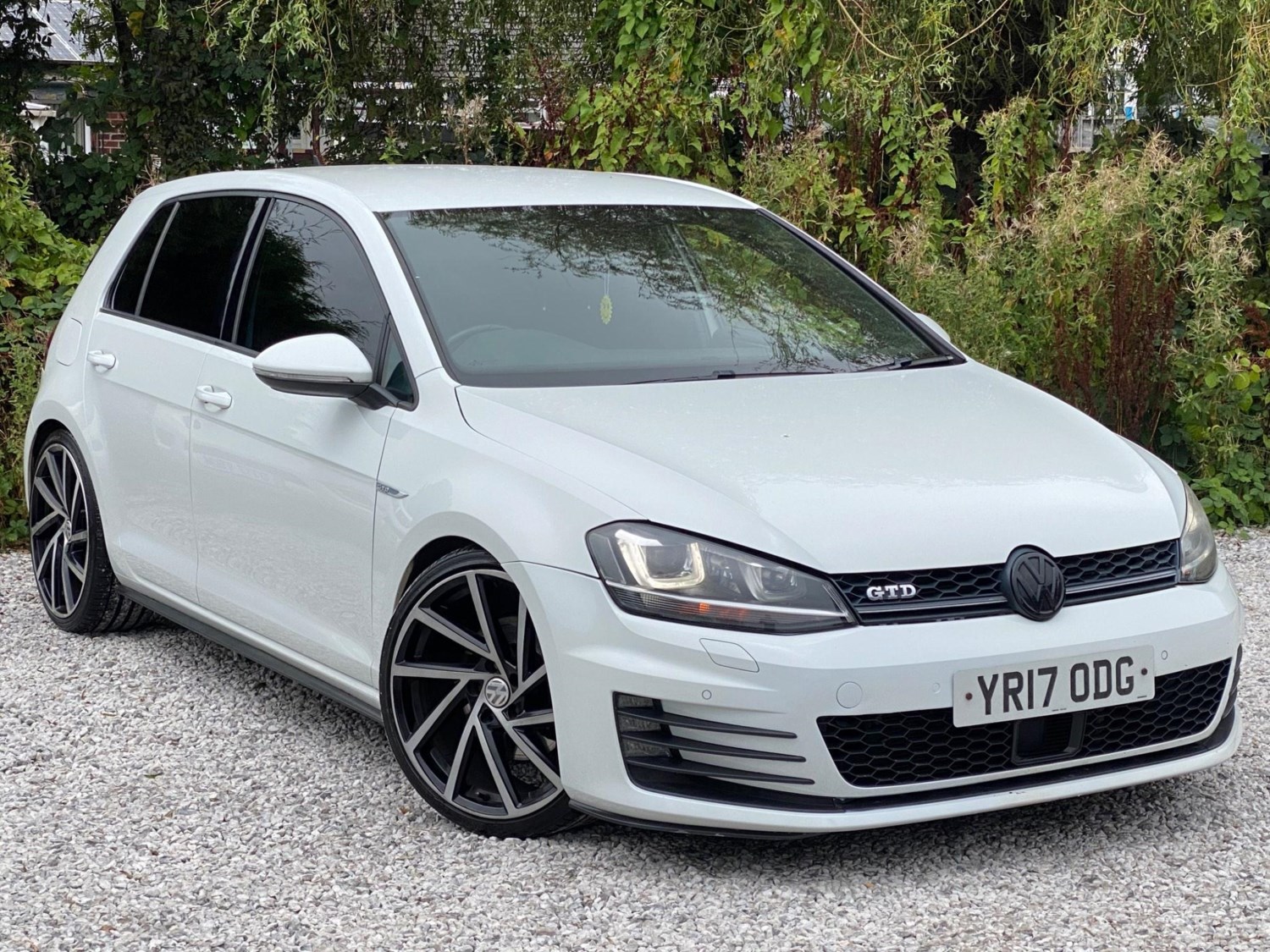 Volkswagen Golf Listing Image