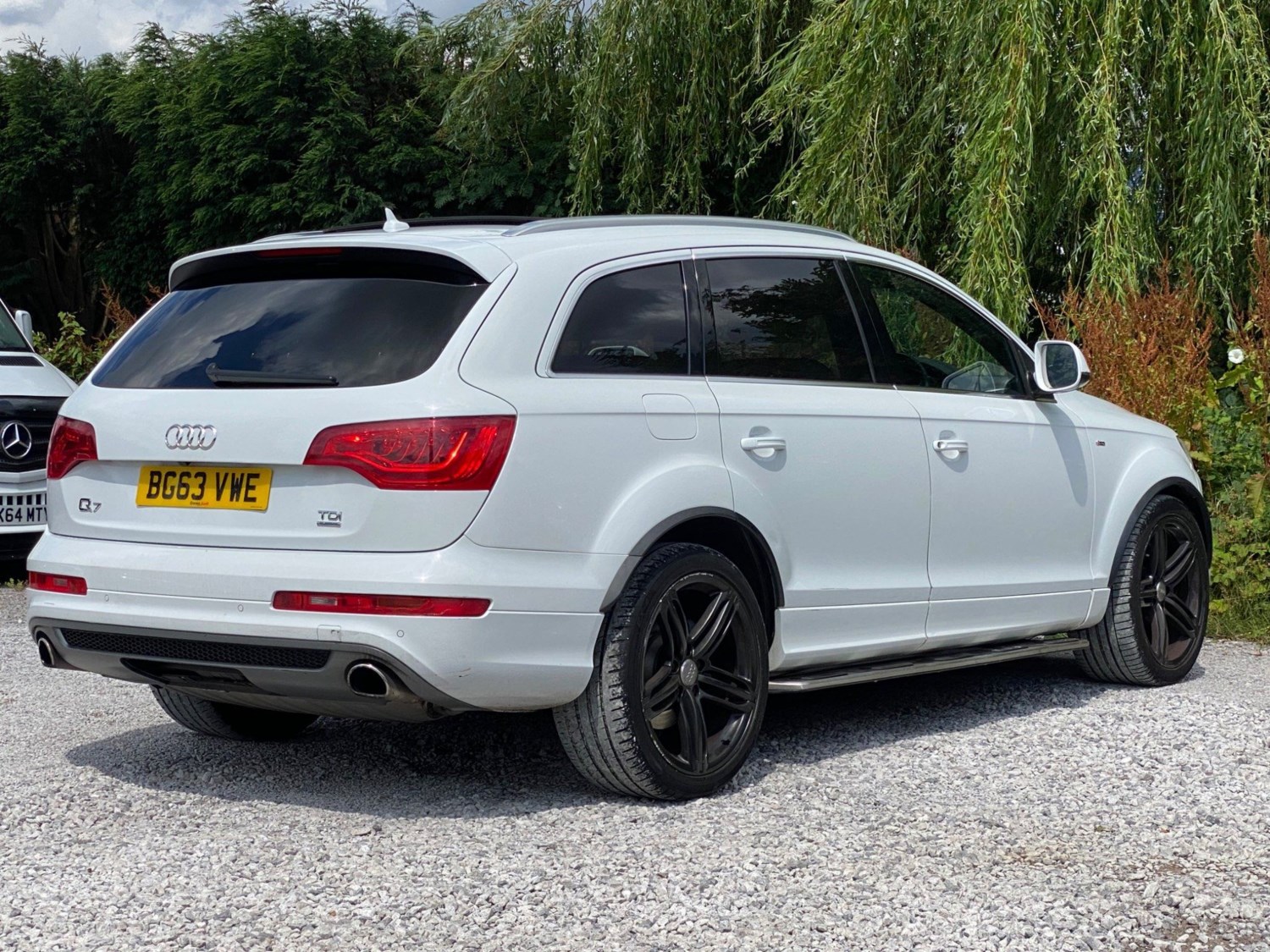 Audi Q7 Listing Image