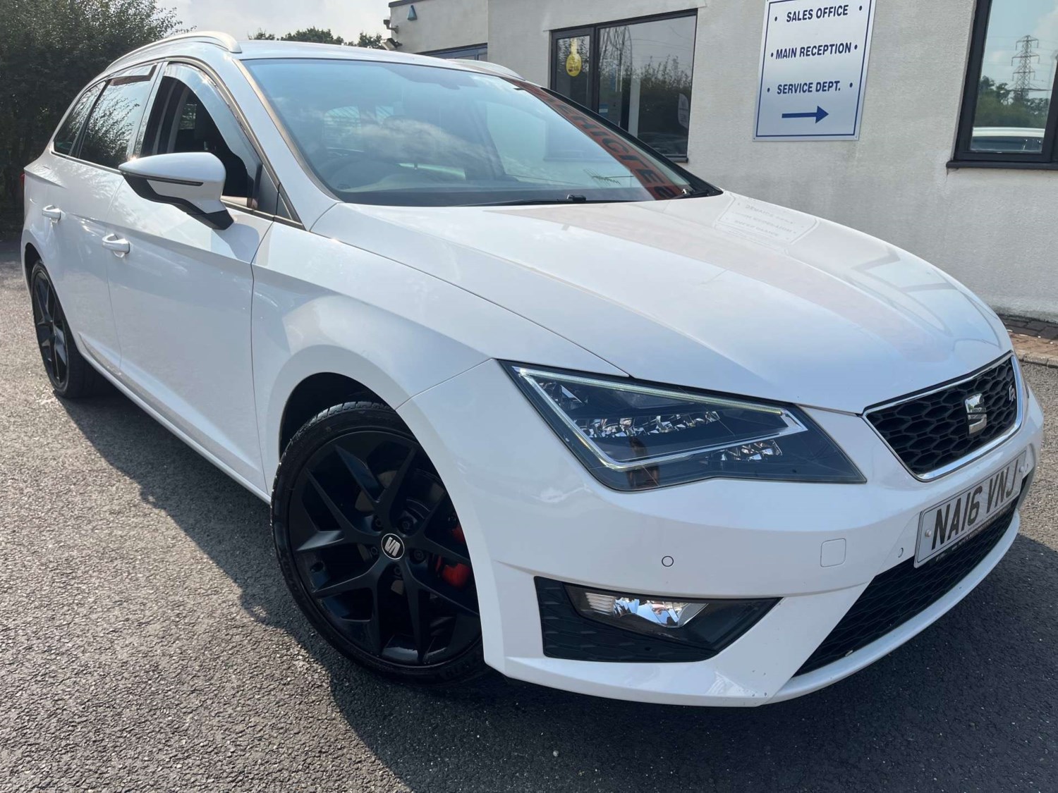 SEAT Leon Listing Image