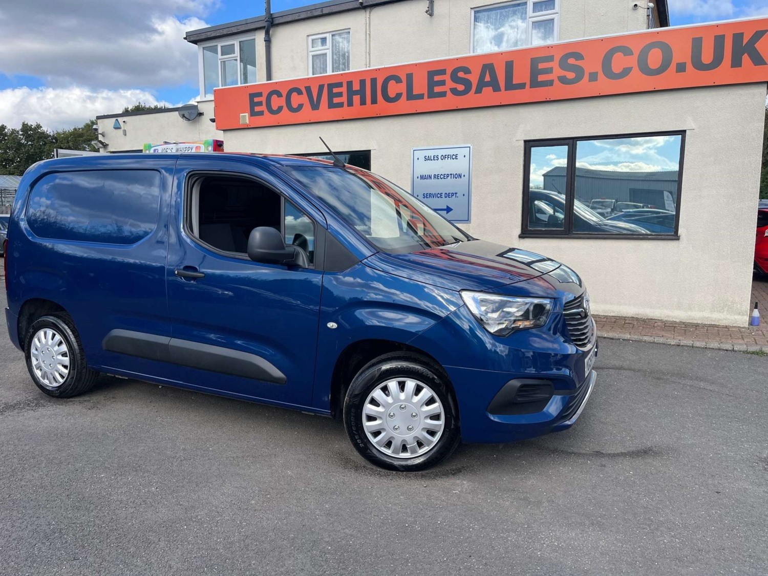 Vauxhall Combo Listing Image