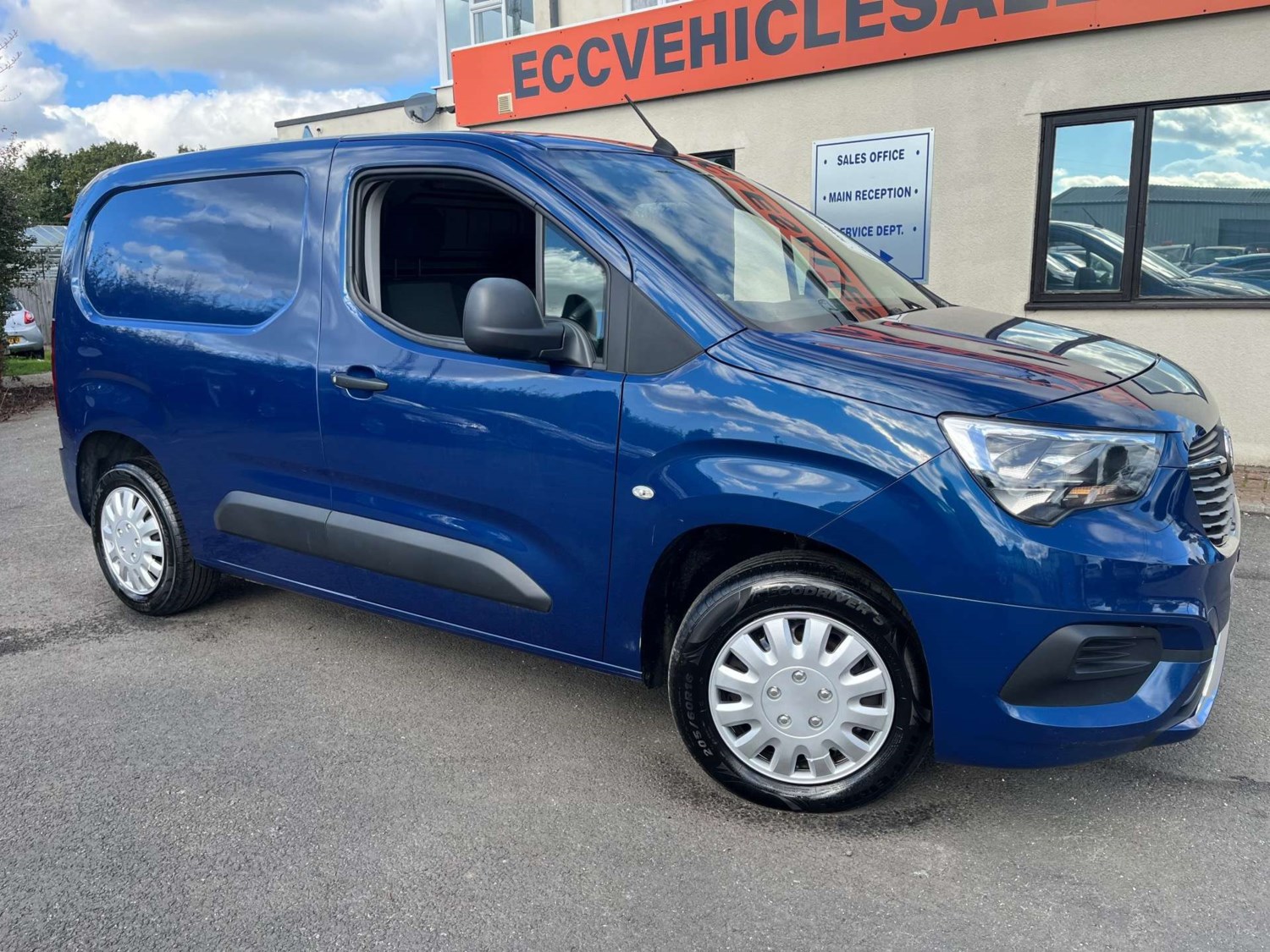 Vauxhall Combo Listing Image