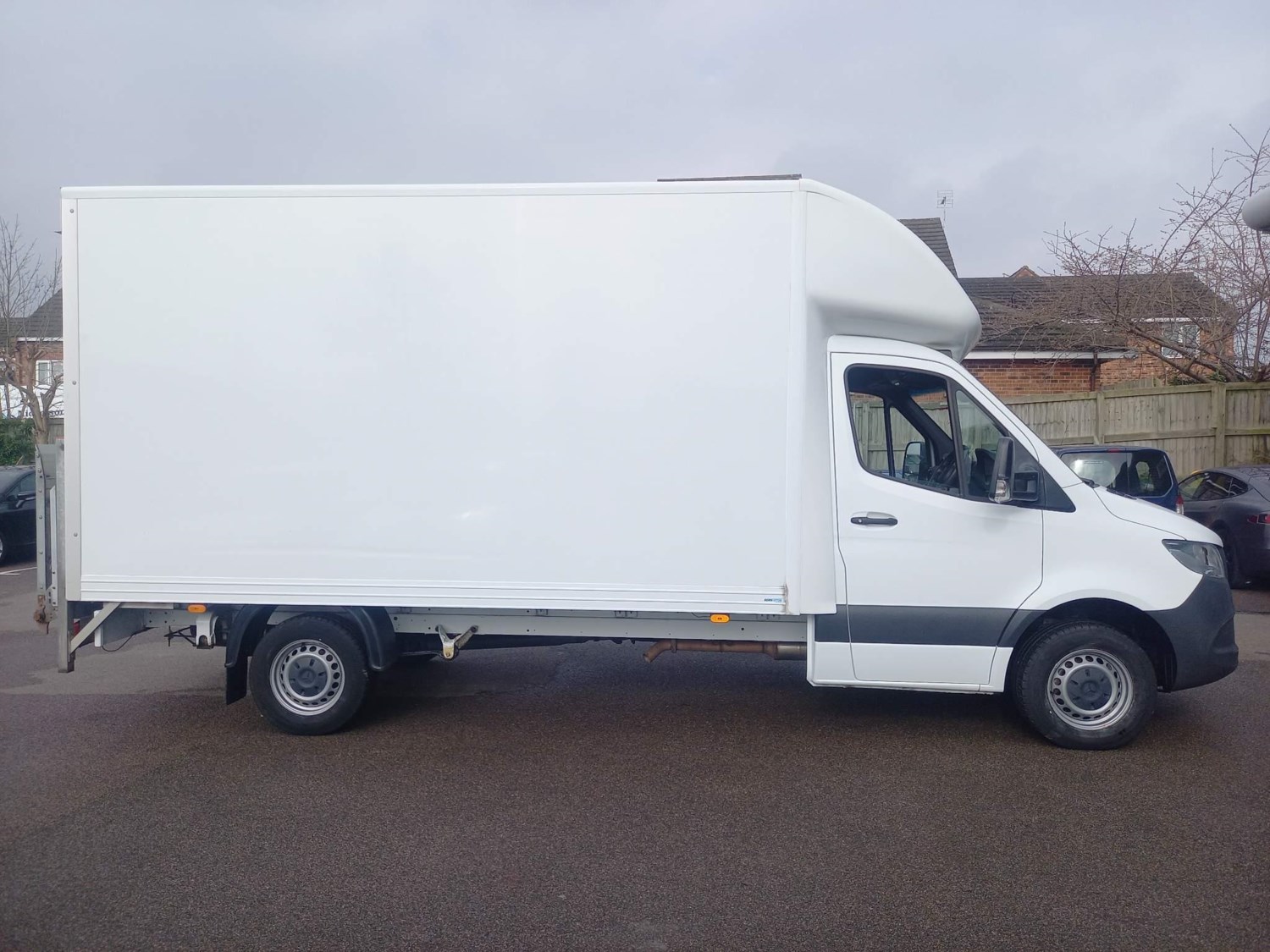 Mercedes-Benz Sprinter Listing Image