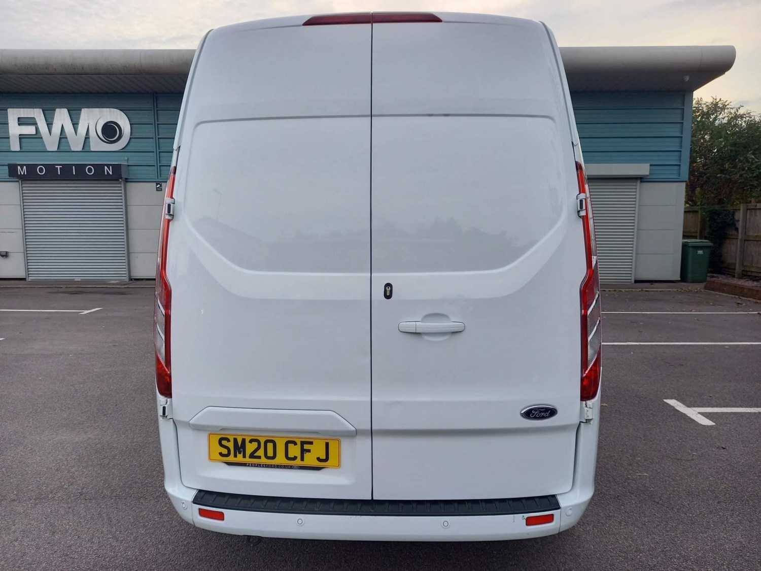 Ford Transit Custom Listing Image