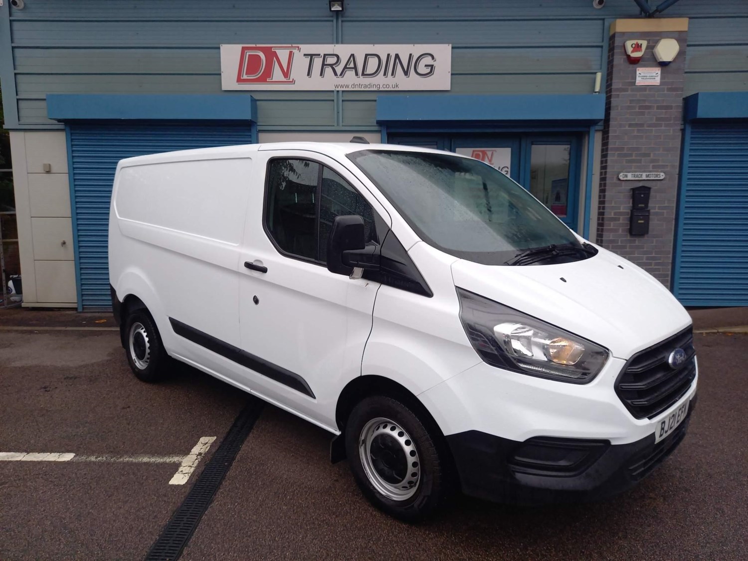 Ford Transit Custom Listing Image