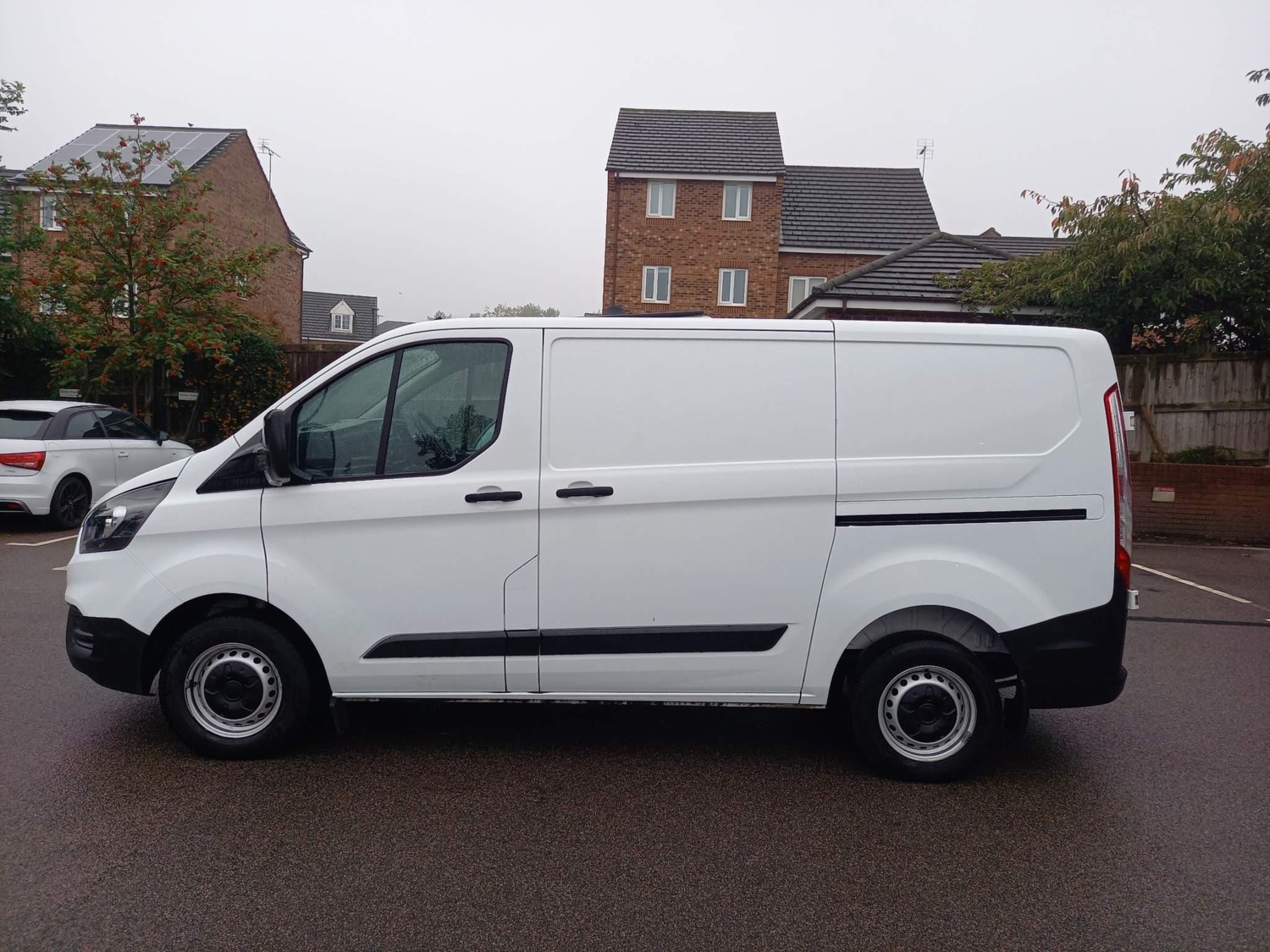 Ford Transit Custom Listing Image