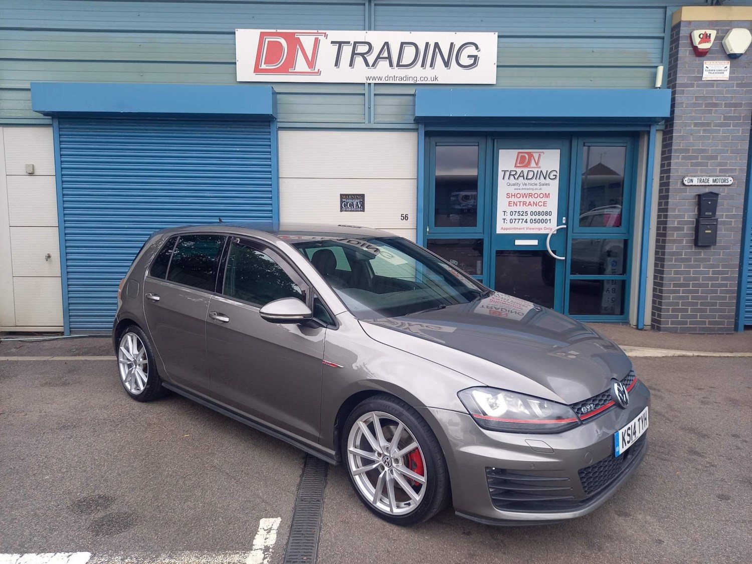 Volkswagen Golf Listing Image