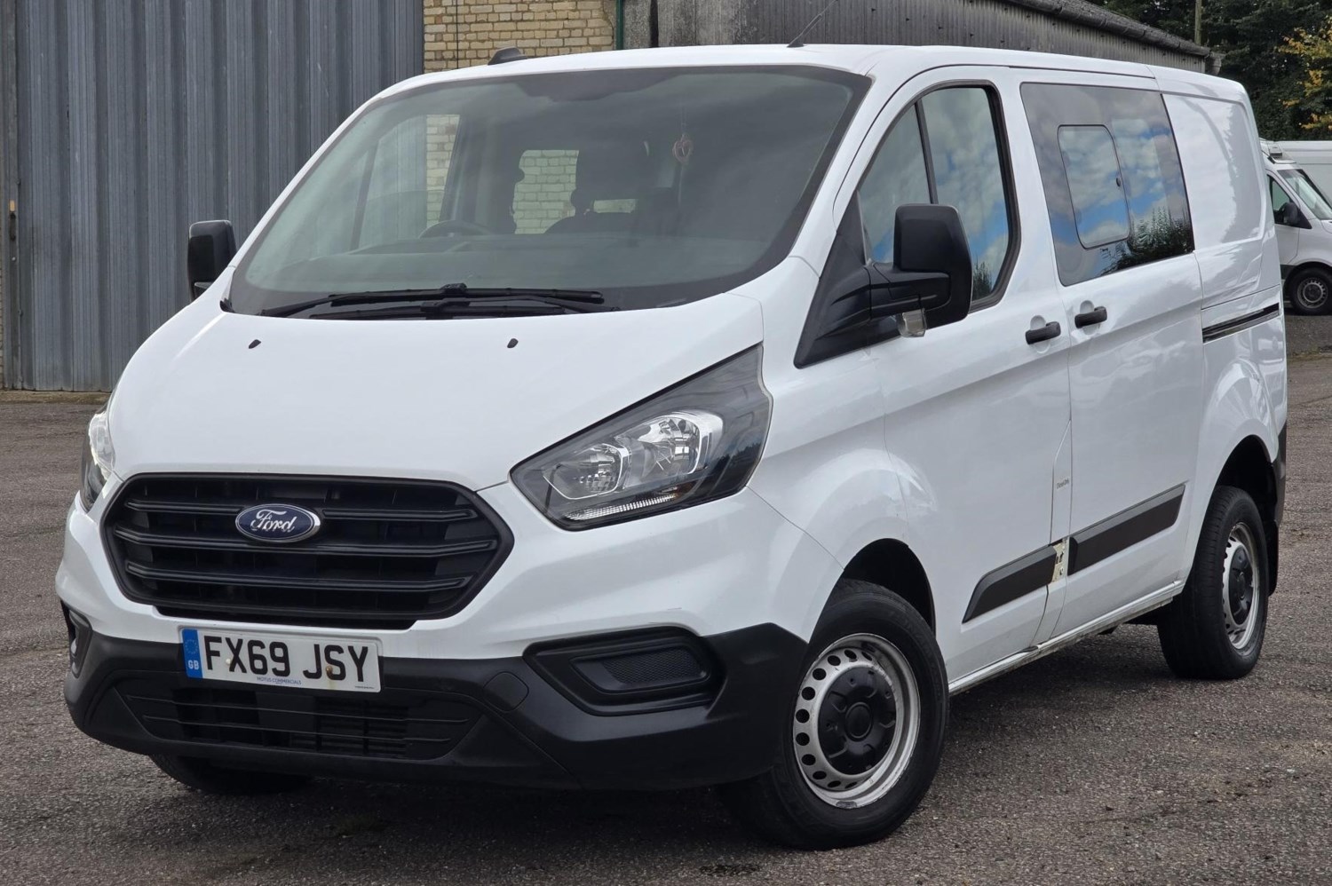 Ford Transit Custom Listing Image