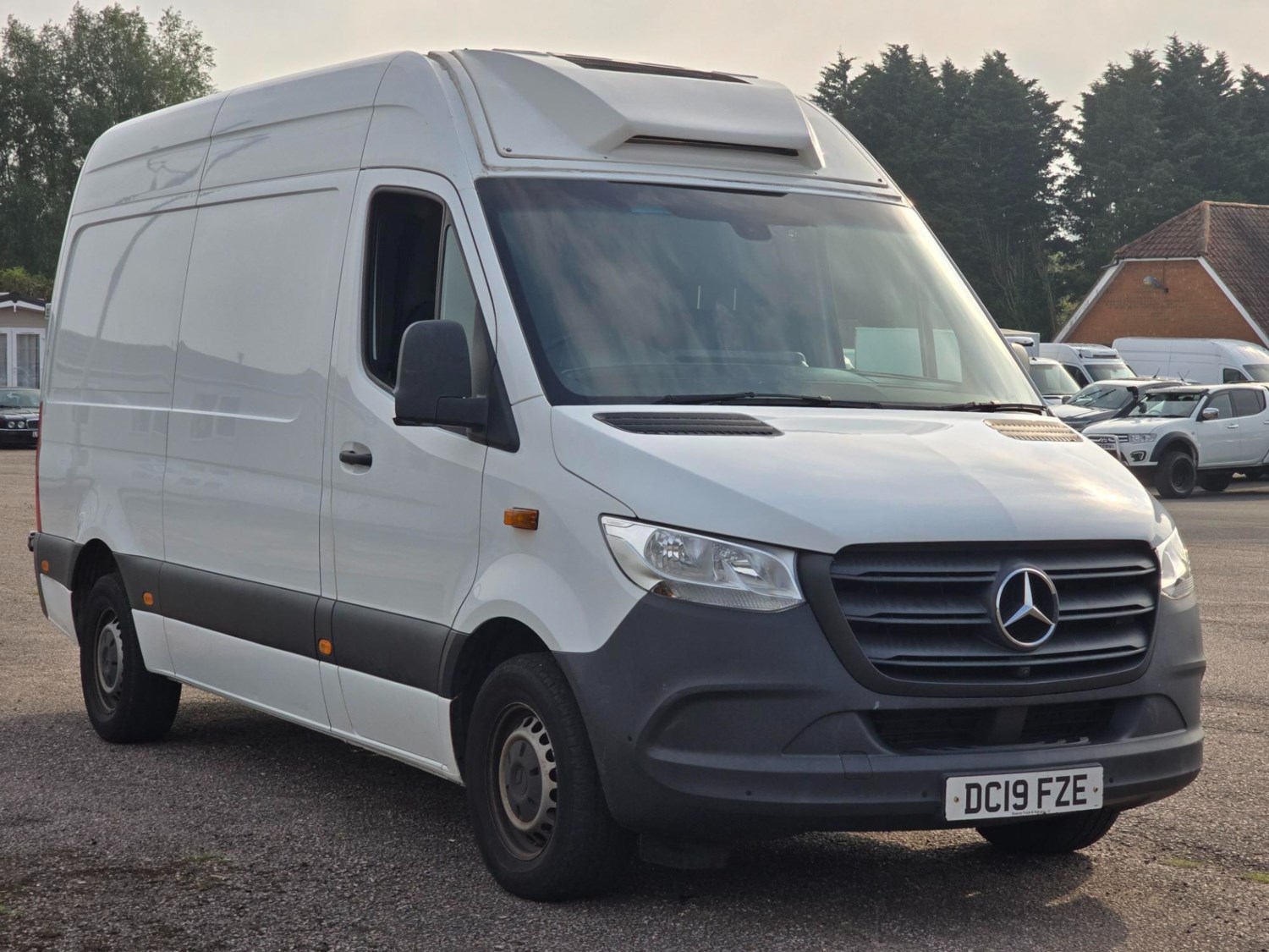 Mercedes-Benz Sprinter Listing Image