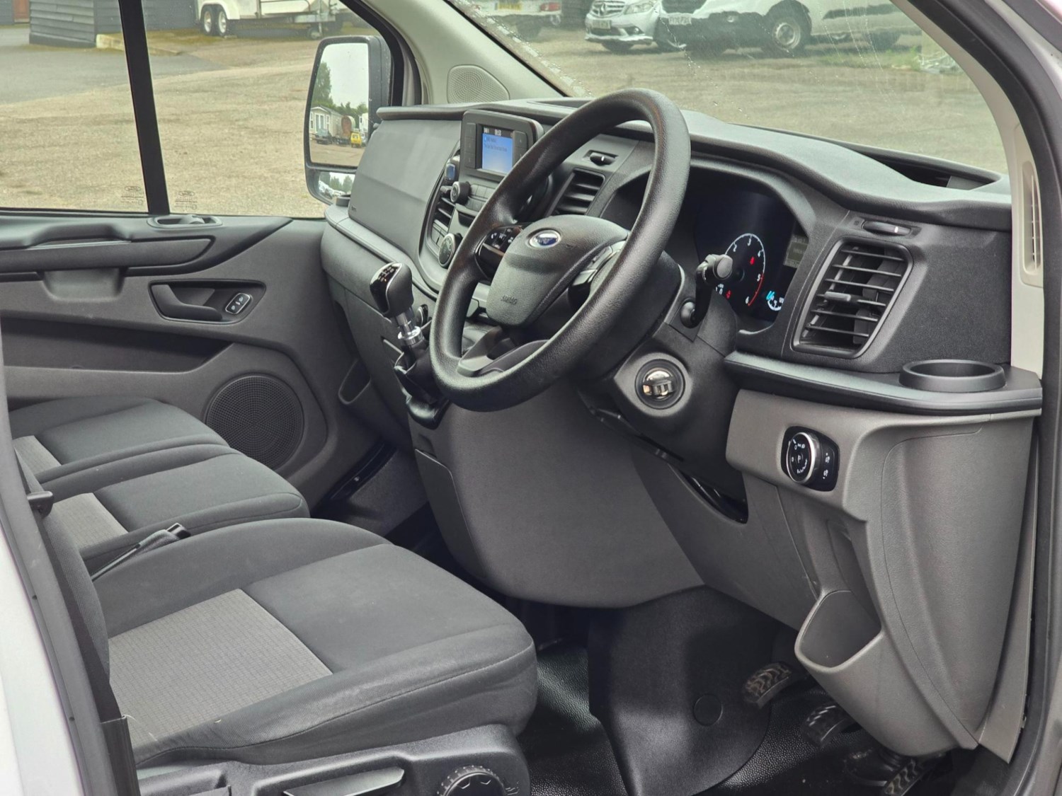 Ford Transit Custom Listing Image