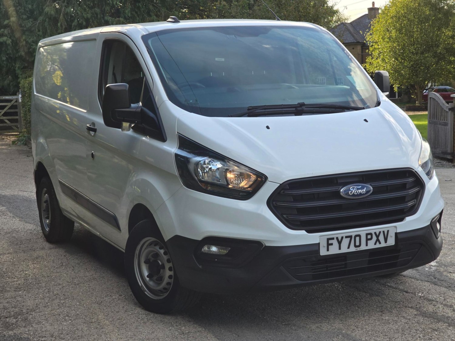 Ford Transit Custom Listing Image