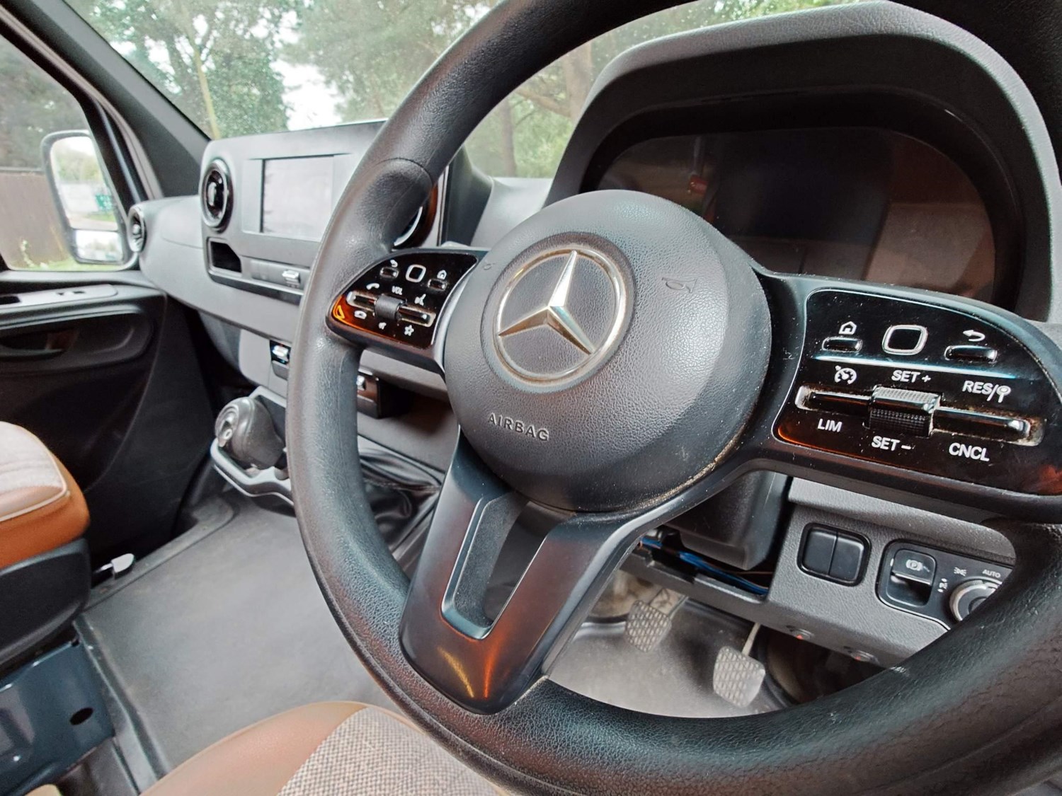 Mercedes-Benz Sprinter Listing Image