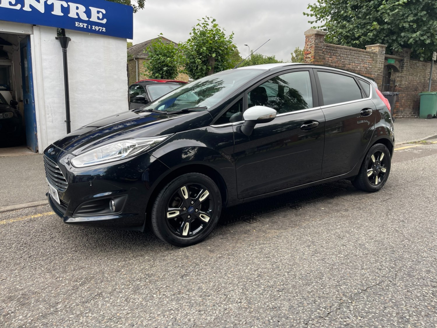 Ford Fiesta Listing Image