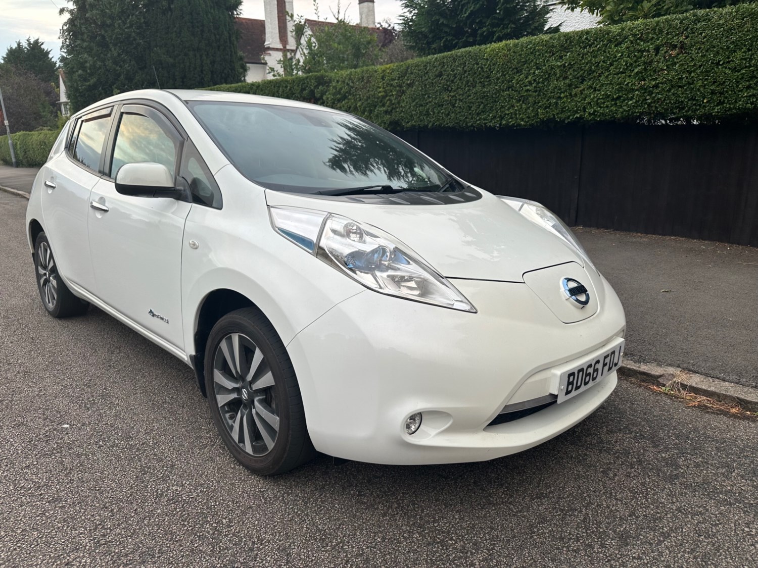 Nissan Leaf Listing Image