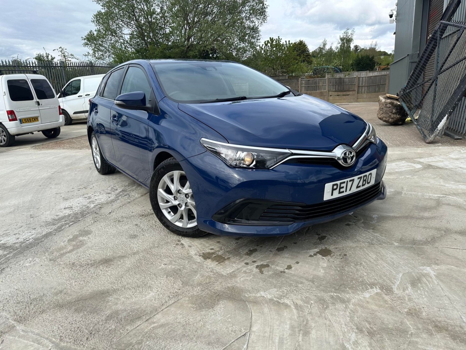 Toyota Auris Listing Image