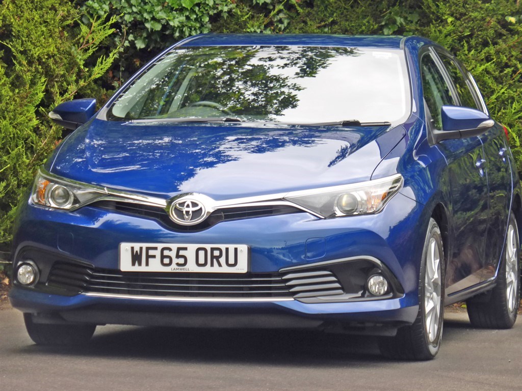 Toyota Auris Listing Image