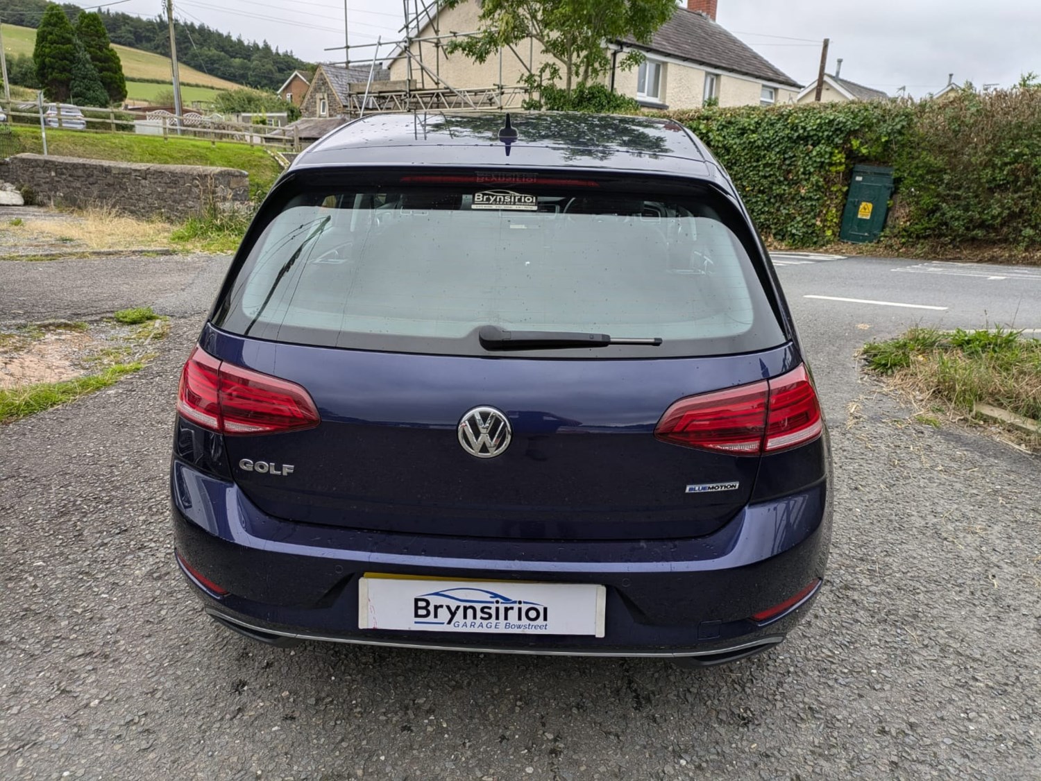 Volkswagen Golf Listing Image