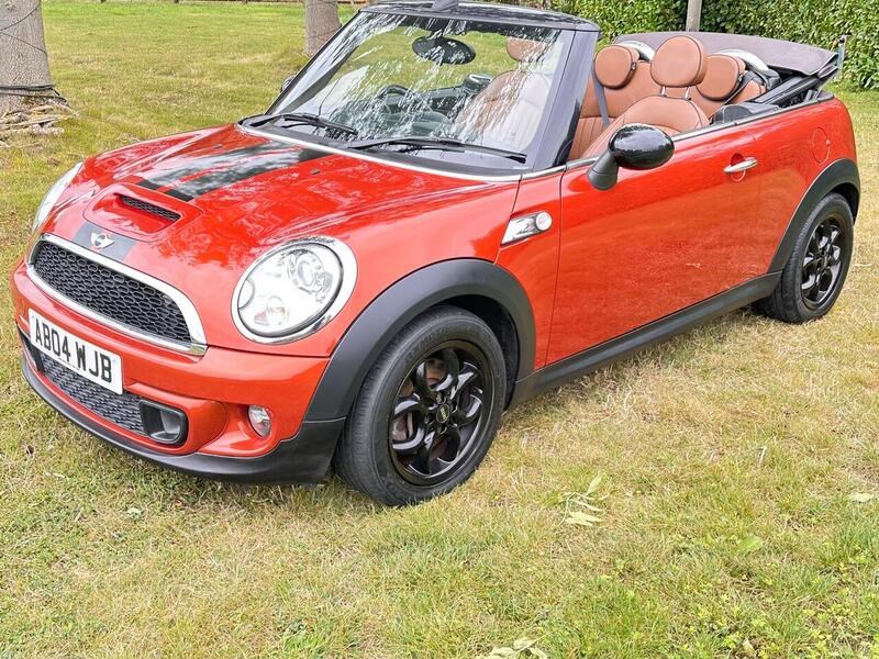 MINI Convertible Listing Image