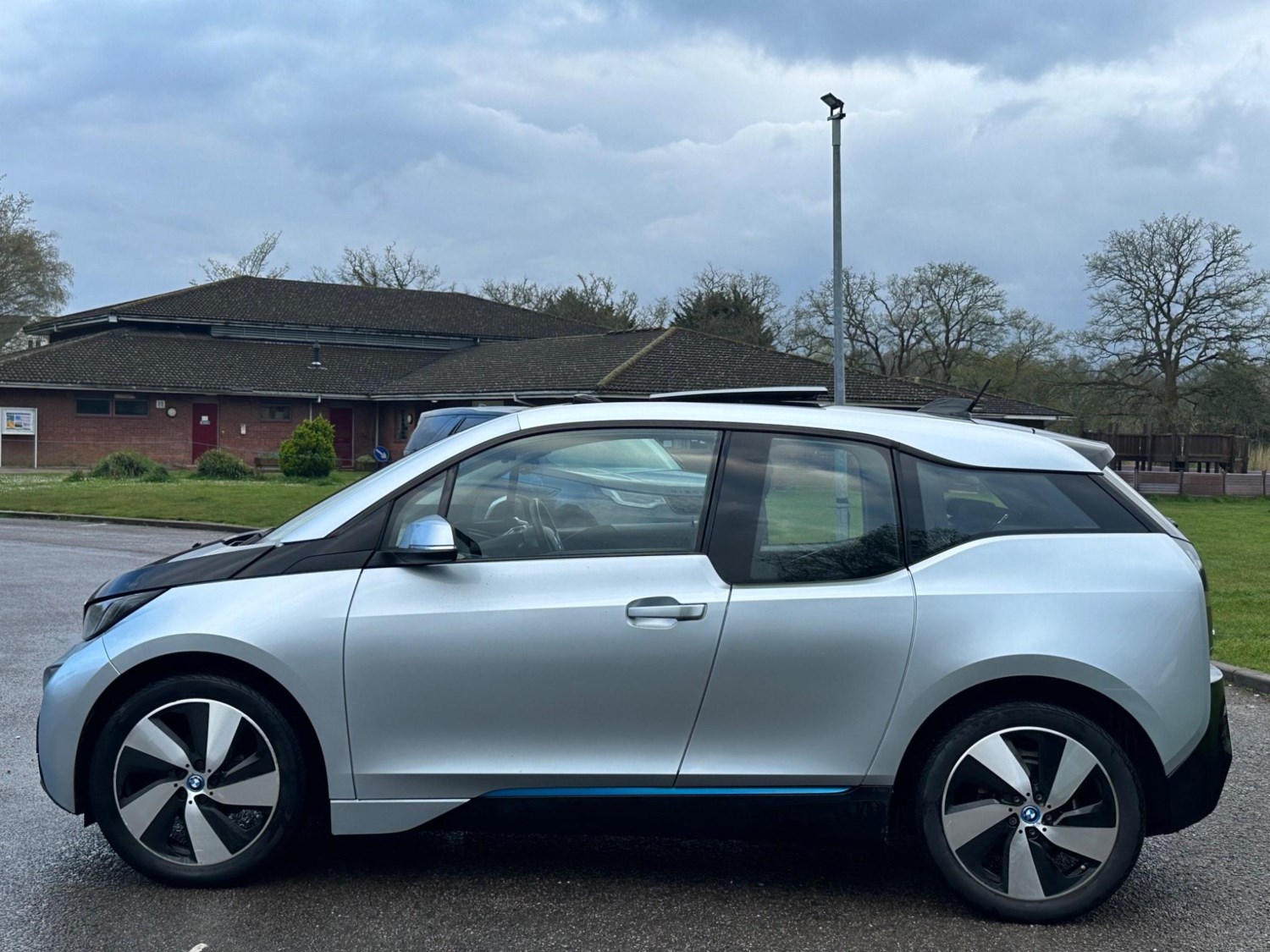 BMW i3 Listing Image