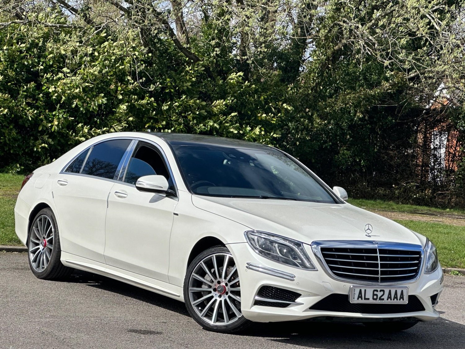 Mercedes-Benz S-Class Listing Image