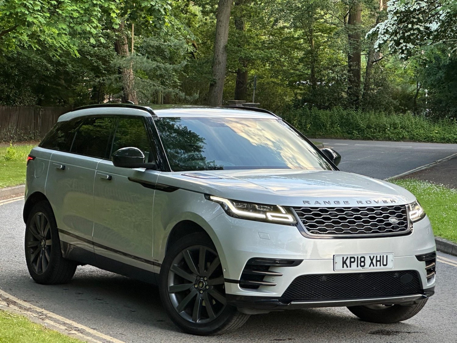 Land Rover Range Rover Velar Listing Image