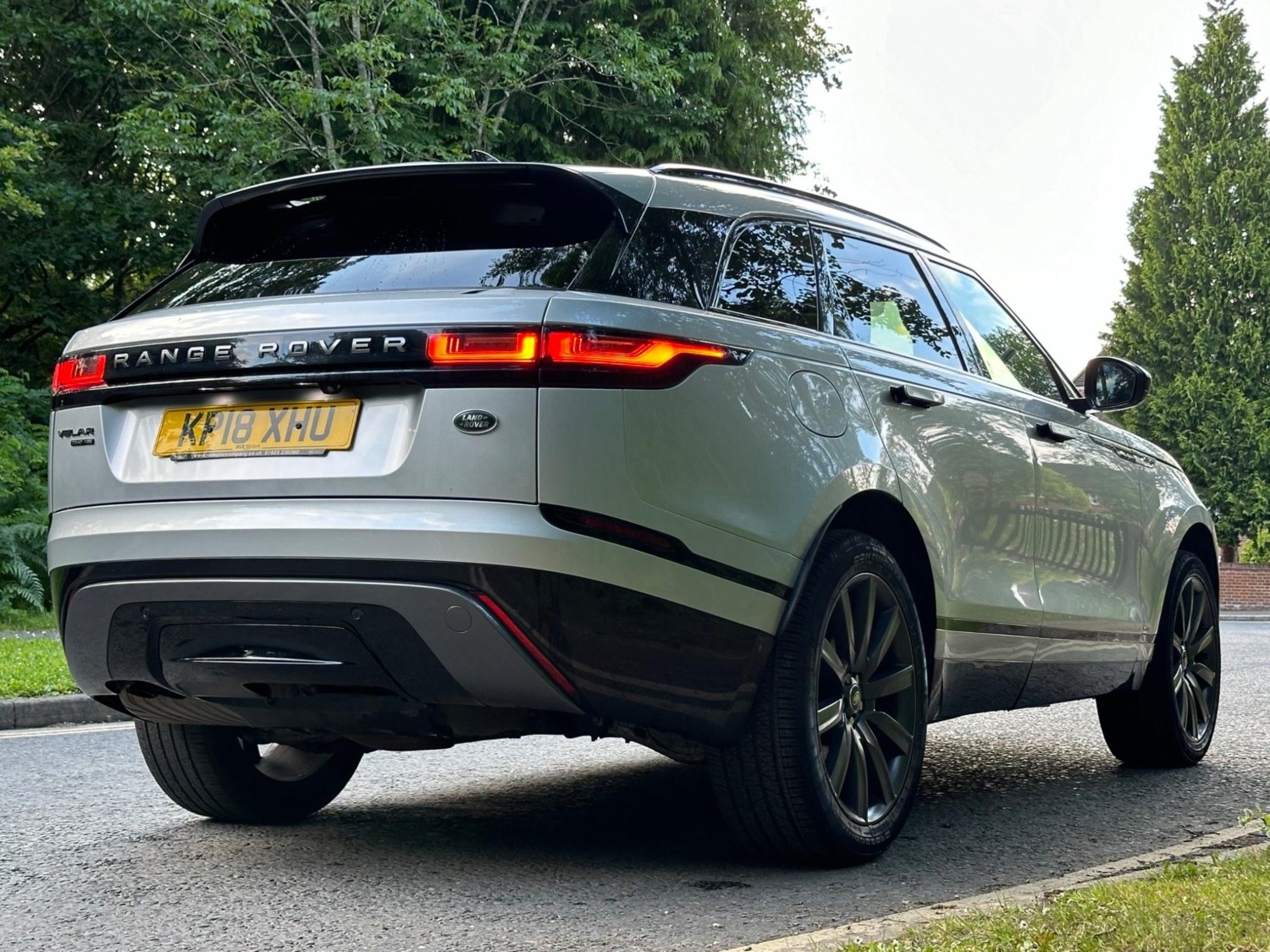 Land Rover Range Rover Velar Listing Image