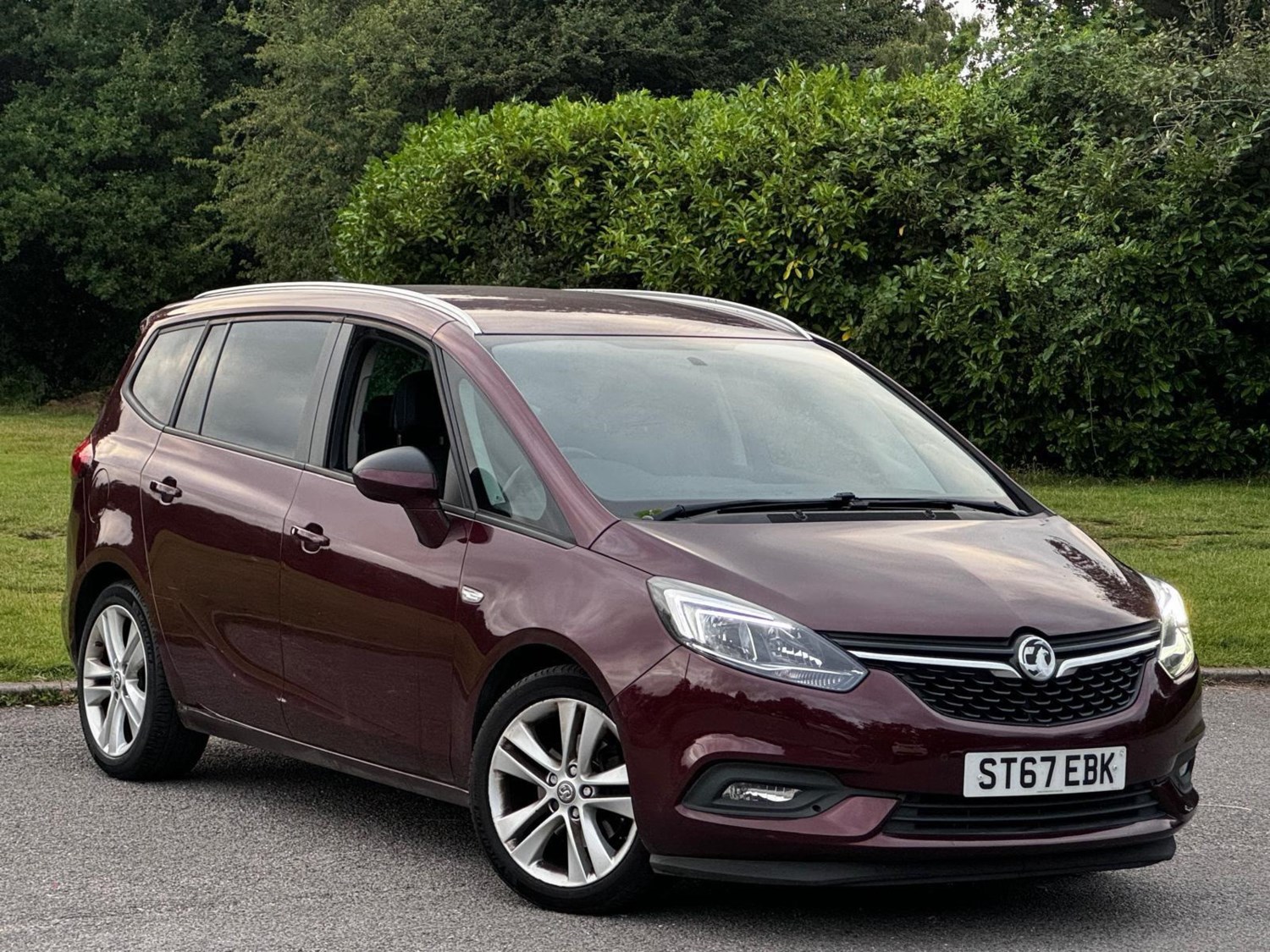 Vauxhall Zafira Tourer Listing Image