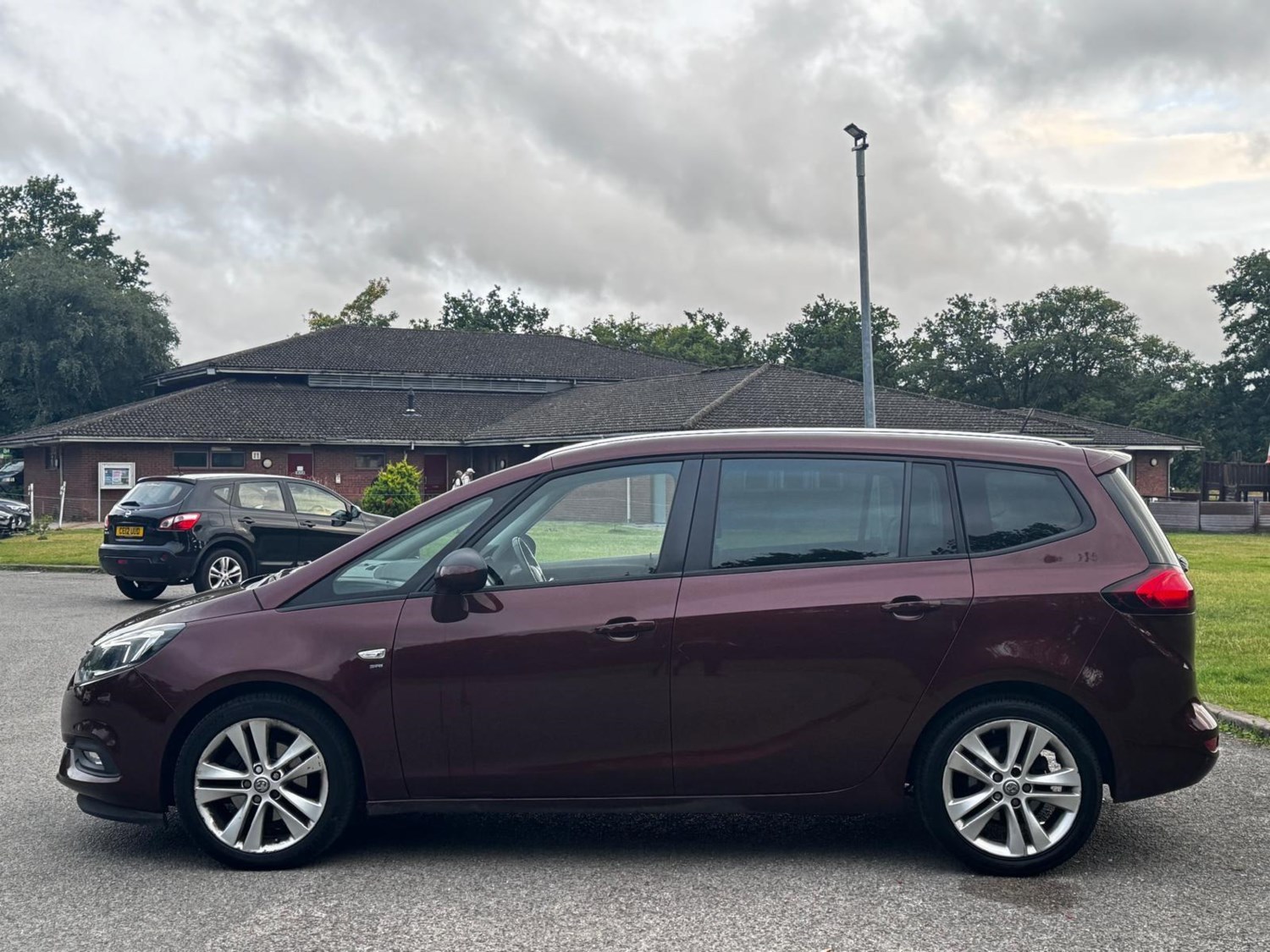 Vauxhall Zafira Tourer Listing Image