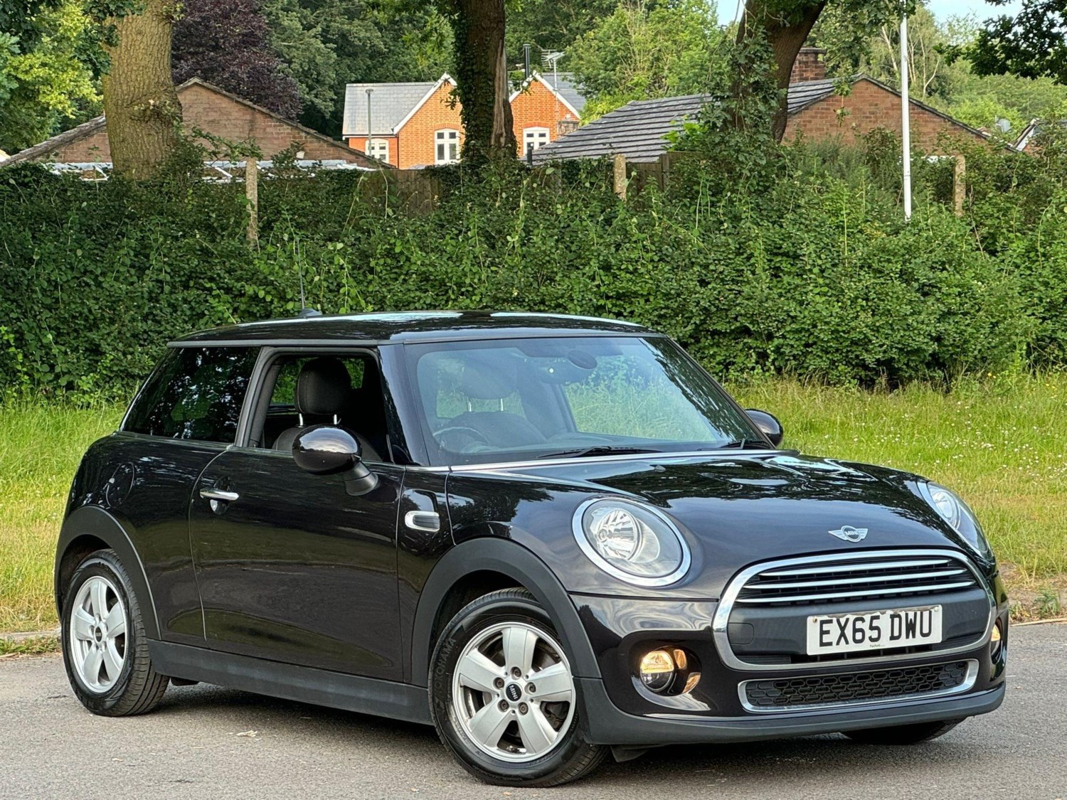 MINI Hatch Listing Image