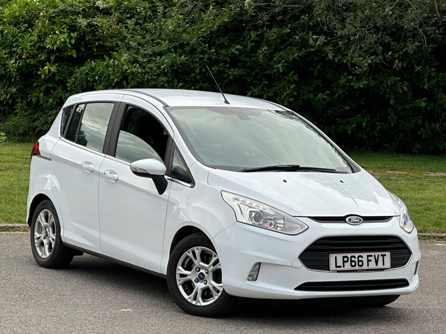 Ford B-Max Listing Image