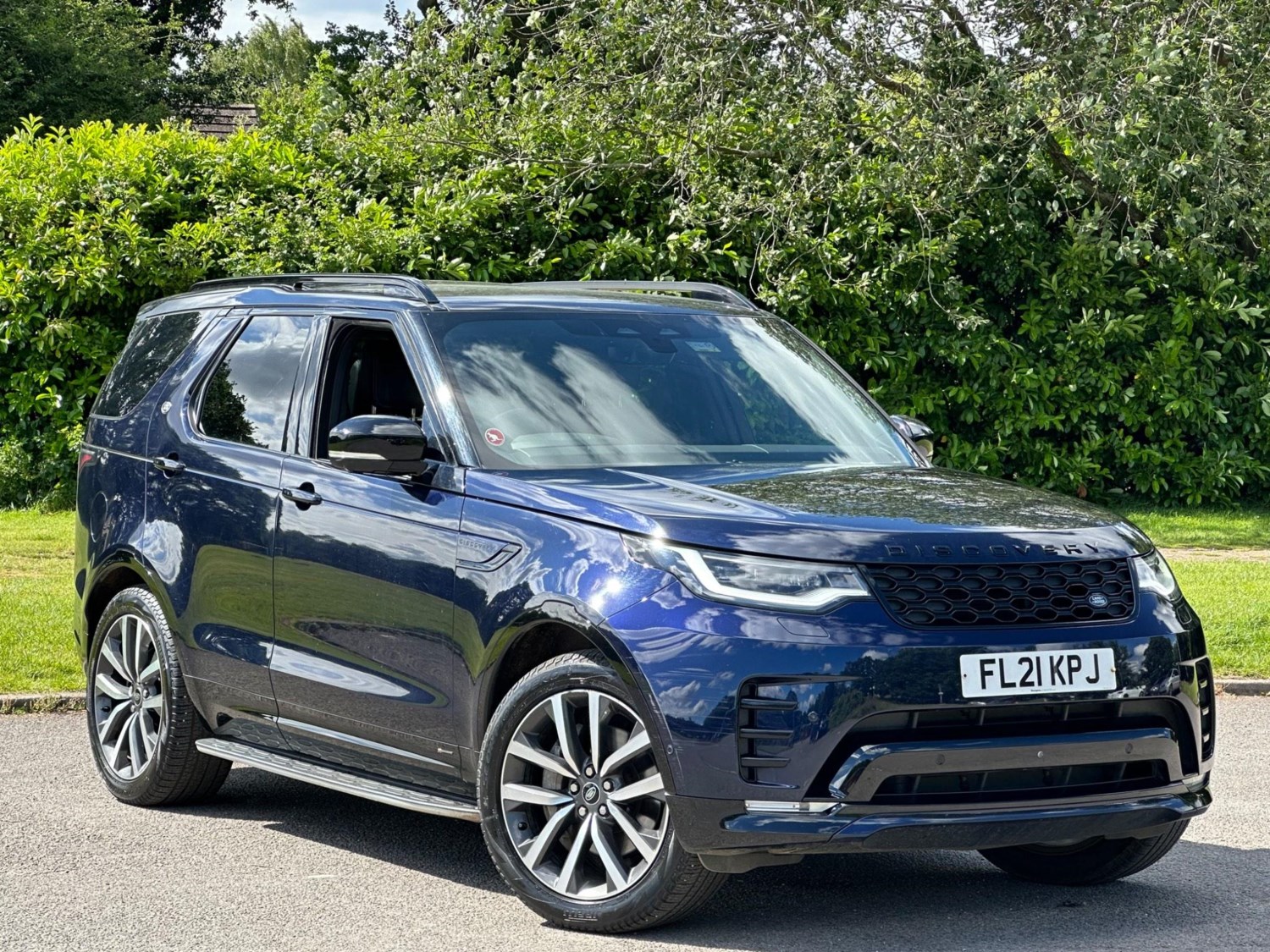 Land Rover Discovery Listing Image